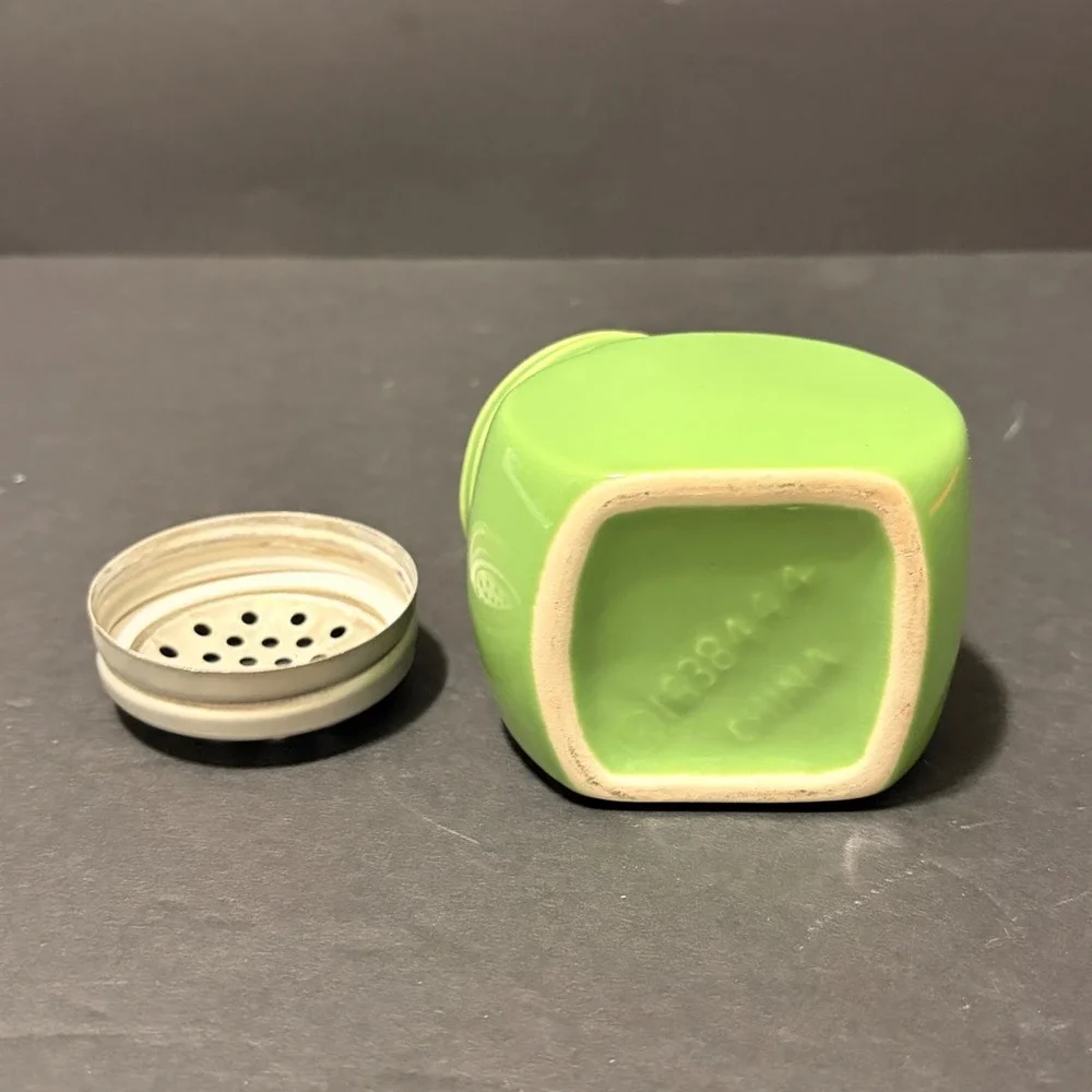 Vtg Retro Green Ceramic Slanted Spice Shaker Sugar Dispenser Metal Lid 1638444